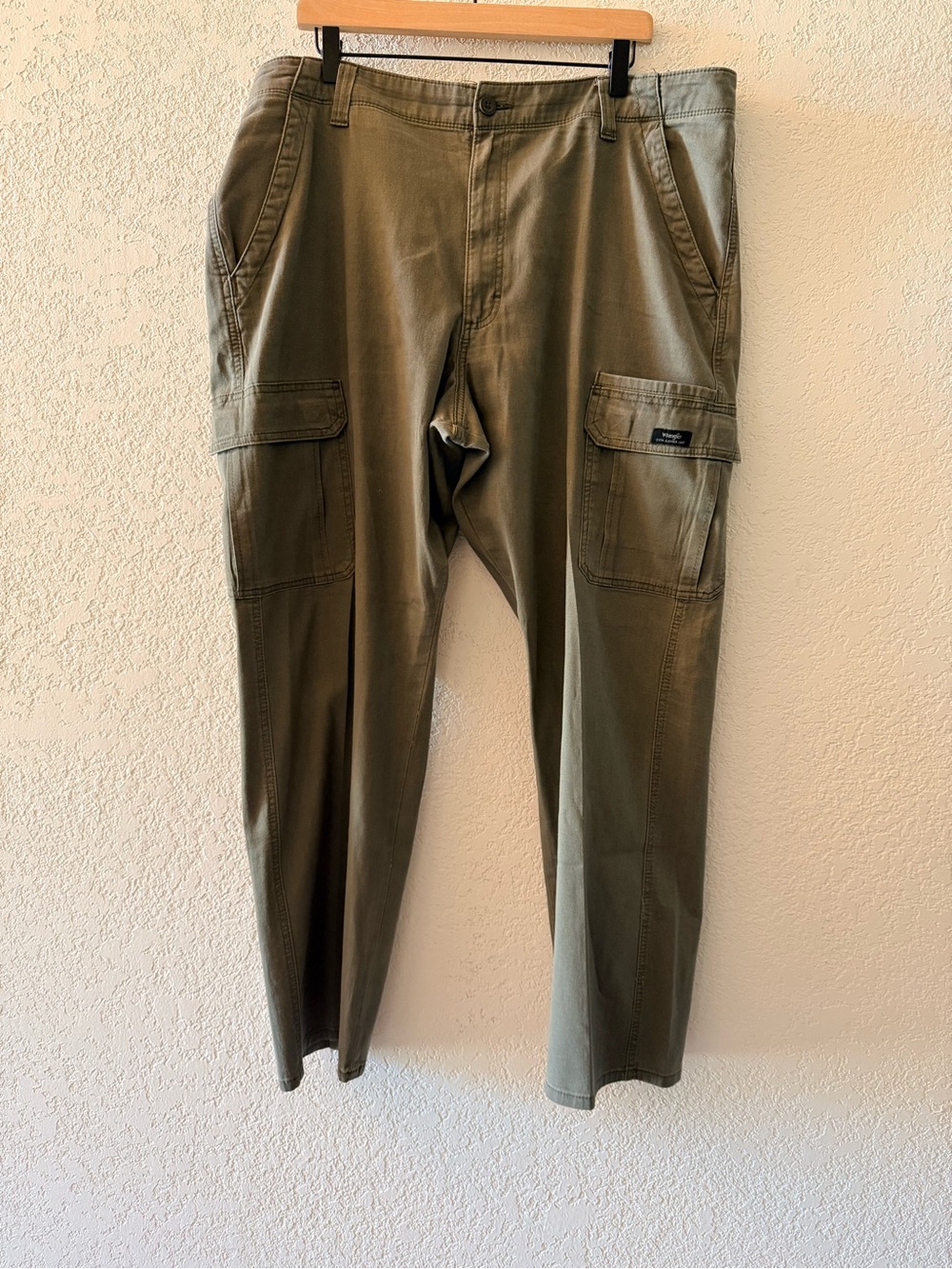 WRANGLER Cargo Khaki Relaxed Fit Straight Leg Utility Green Mens Pants‎ Sz 38X32